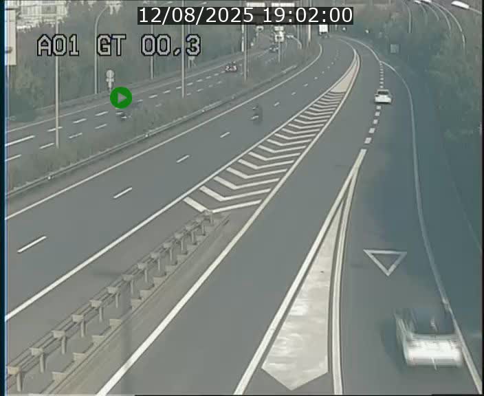 Traffic live webcam Luxembourg Croix de Gasperich - A1 direction Kirchberg - BK 0.3