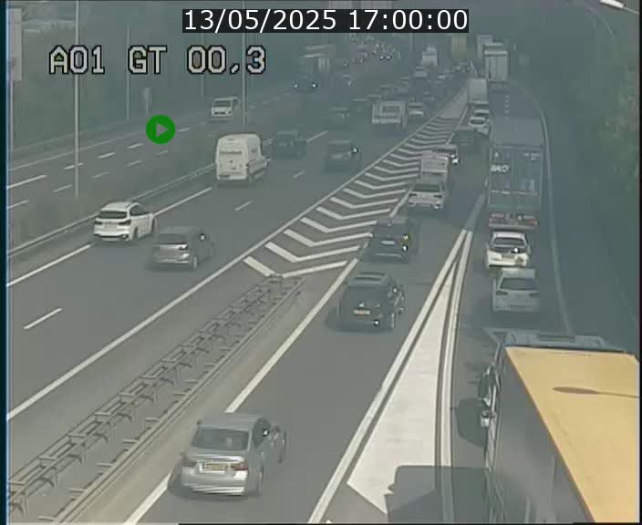 Traffic live webcam Luxembourg Croix de Gasperich - A1 direction Kirchberg - BK 0.3