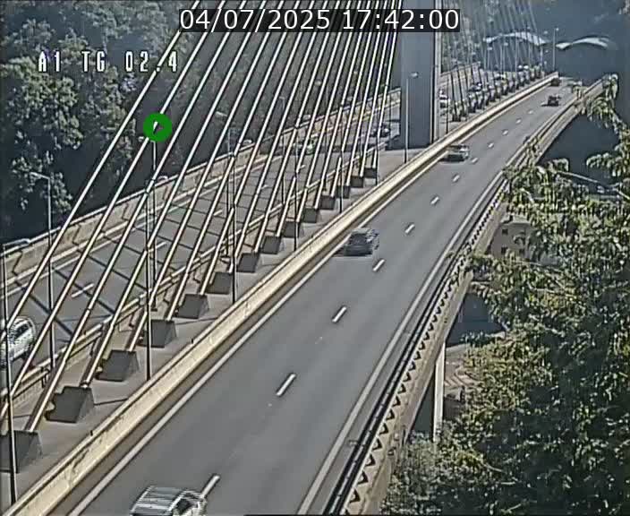 Traffic live webcam Luxembourg Sandweiler - A1 direction Luxembourg-ville - BK 2.4