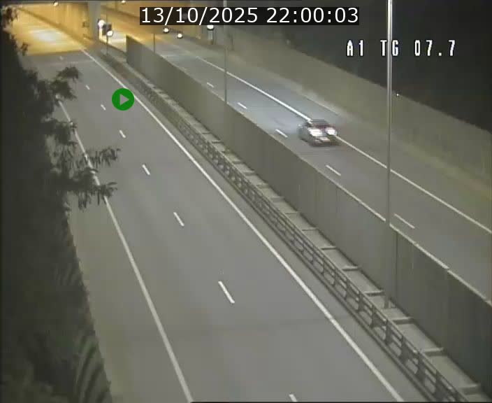 Traffic live webcam Luxembourg Kirchberg - A1 direction Luxembourg-ville - BK 7.7
