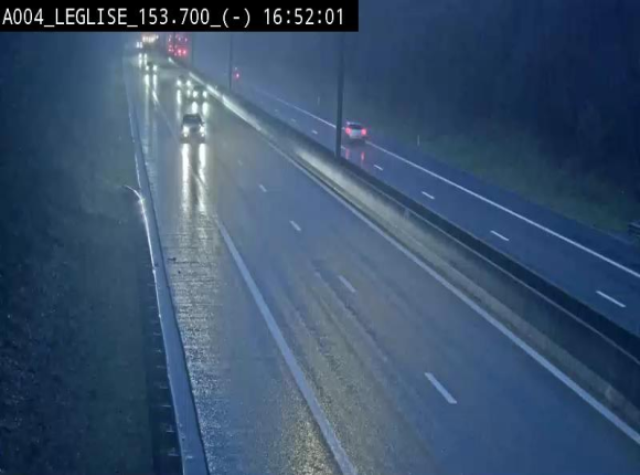 Webcam autoroute A4 (E411-E25) à Léglise, avant la jonction avec la N40. Vue orientée vers Bruxelles