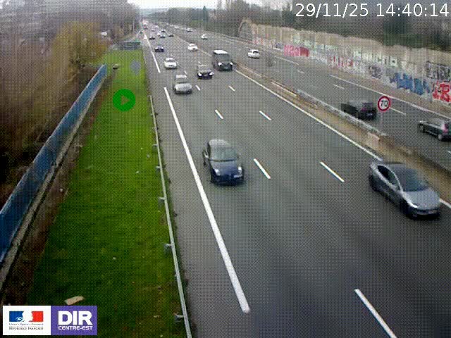 Webcam à Bron sur l'A43 à la jonction avec le boulevard périphérique de Lyon (D383). Vue orientée vers Lyon
