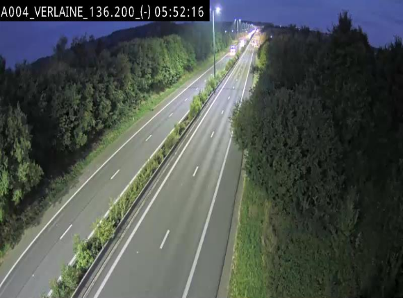 Webcam sur l'E411 à hauteur du pont surplombant la N40, à proximité de la sortie 26 Verlaine - Libramont-Chevigny. Vue orientée vers Namur