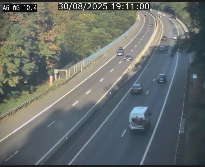 Traffic live webcam Luxembourg Mamer - A6 - BK 10.4 - direction Luxembourg/France/Allemagne