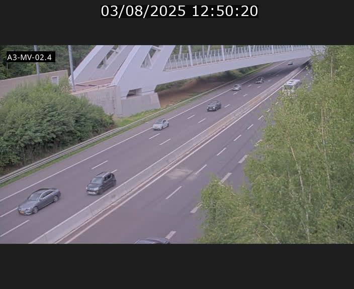 Webcam autoroute de la France (A3) au Luxembourg à Fentange, à proximité de la Croix de Gasperich. Vue orientée vers la Cloche d'Or