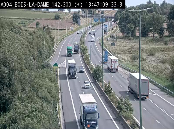 Webcam située entre la sortie 29 Neufchâteau et la jonction avec l'E25 en direction de Liège et Luxembourg