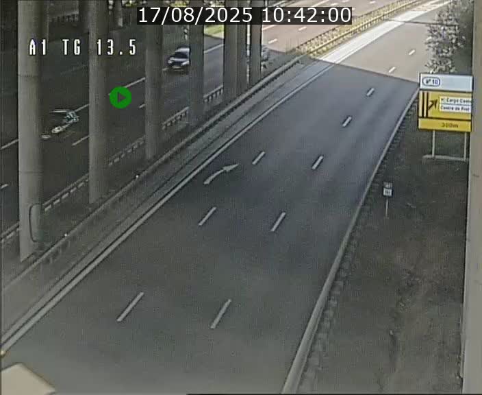 Traffic live webcam Luxembourg Senningen - A1 direction Luxembourg - BK 13.5