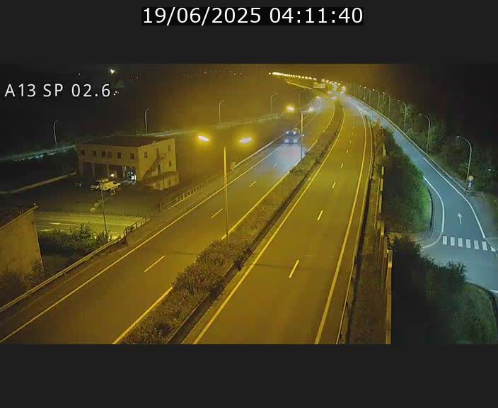 Traffic live webcam Luxembourg Sanem - A13 direction Pétange - BK 2.6