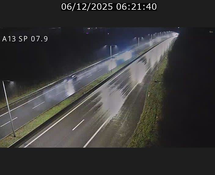 Traffic live webcam Luxembourg Jonction Lankelz - A13 direction Pétange - BK 7.9