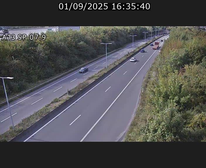Traffic live webcam Luxembourg Jonction Lankelz - A13 direction Pétange - BK 7.9