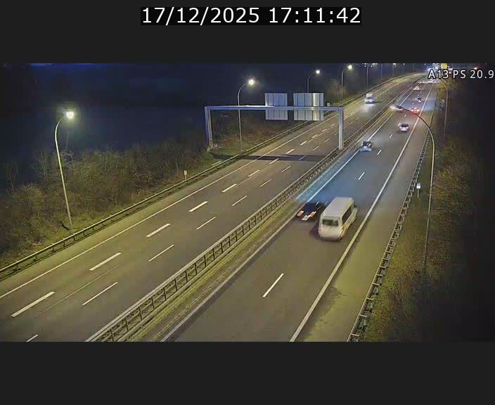 Traffic live webcam Luxembourg Croix de Bettembourg, rond-point d'Hellange - A13 direction Allemagne - BK 20.9