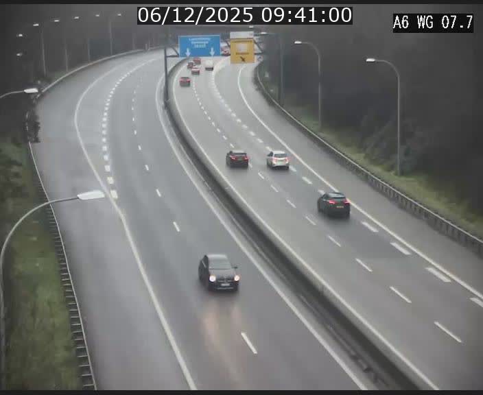 Traffic live webcam Luxembourg - Bridel - A6 - BK 7.7 - direction Belgique