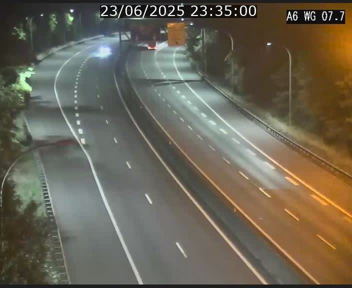 Traffic live webcam Luxembourg - Bridel - A6 - BK 7.7 - direction Belgique