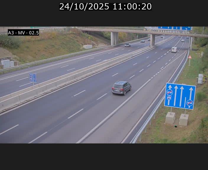 Webcam autoroute A3 au Luxembourg à proximité de la Croix de Gasperich. Vue orientée vers Luxembourg