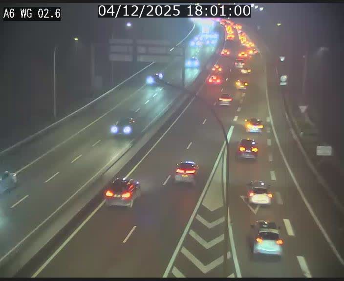 Traffic live webcam Luxembourg Croix de Cessange - A6 - BK 2.6 - direction France/Allemagne
