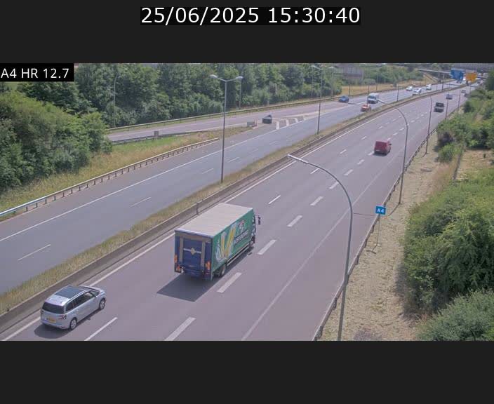 Traffic live webcam Luxembourg Esch sur Alzette - A4 - BK 12.7 - direction Esch-Belval