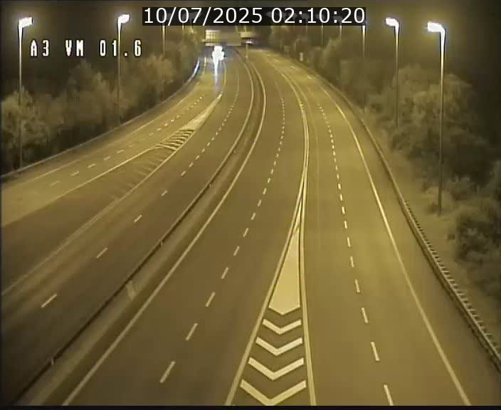 Traffic live webcam Luxembourg - Croix de Gasperich - A3 - BK 1.6 - direction France/Aire de Berchem