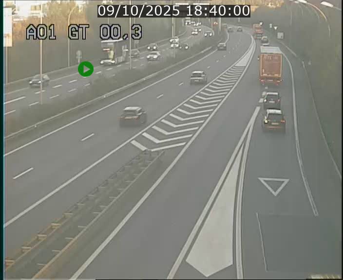 Traffic live webcam Luxembourg Croix de Gasperich - A1 direction Kirchberg - BK 0.3