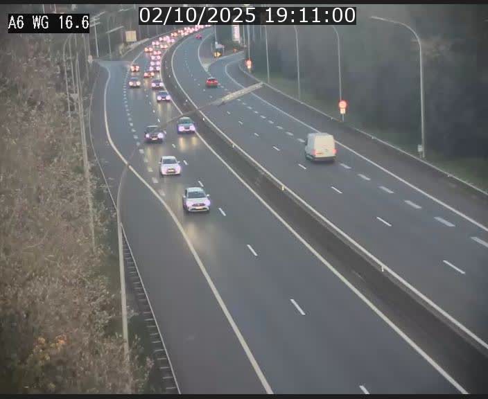 Traffic live webcam Luxembourg Aire de Capellen - A6 - BK 16.6 - direction Luxembourg/France/Allemagne