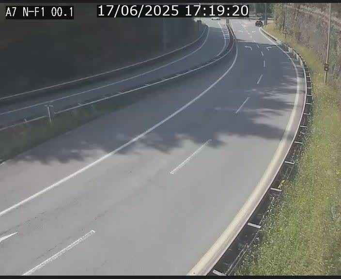Webcam autoroute Luxembourg A7 située dans la sortie 1 Waldhof, vers la N11, avant le Tunnel Stafelter