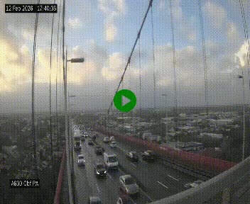Webcam autoroute sur le périphérique de Bordeaux (A630) au nord de la ville. Caméra située sur le Pont d'Aquitaine.