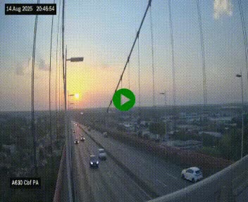 Webcam autoroute sur le périphérique de Bordeaux (A630) au nord de la ville. Caméra située sur le Pont d'Aquitaine.