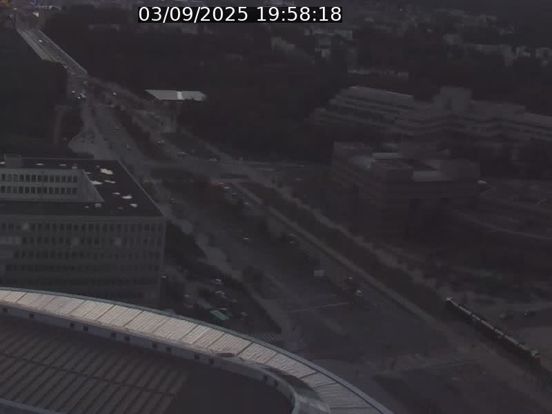 Webcam sur l'avenue John Fitzgerald Kennedy (N51) avec vue sur le Pont rouge (Pont Grande Duchesse Charlotte), l'arrêt Pfaffenthal et l'entrée du quartier Kirchberg