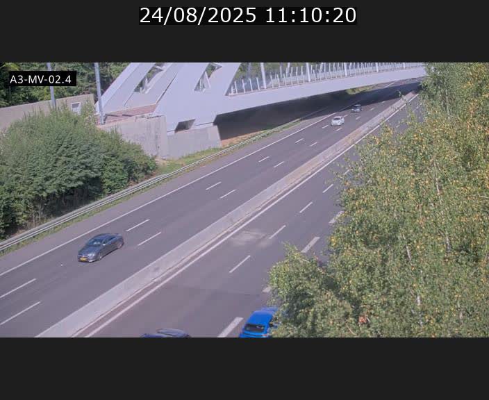 Webcam autoroute de la France (A3) au Luxembourg à Fentange, à proximité de la Croix de Gasperich. Vue orientée vers la Cloche d'Or