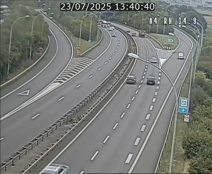 Traffic live webcam Luxembourg Leudelange - A4 - BK 4.9 - direction Luxembourg