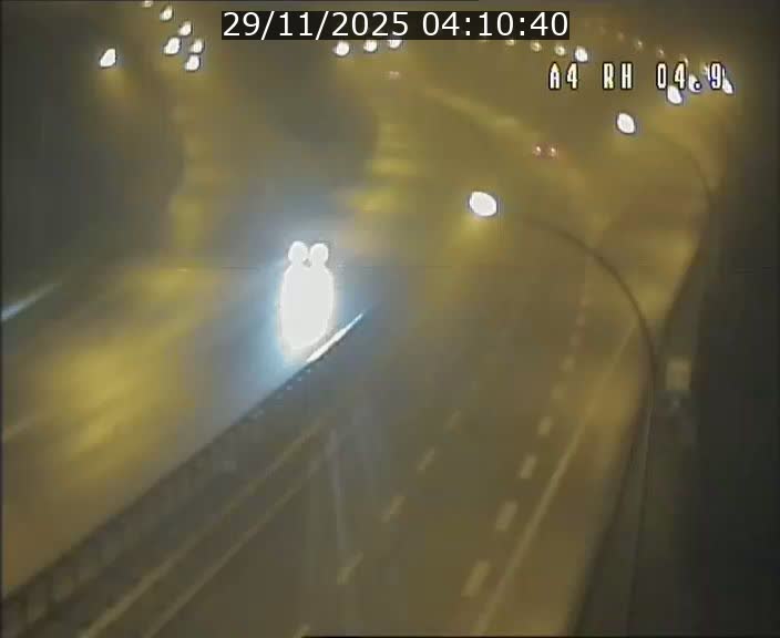 Traffic live webcam Luxembourg Leudelange - A4 - BK 4.9 - direction Luxembourg