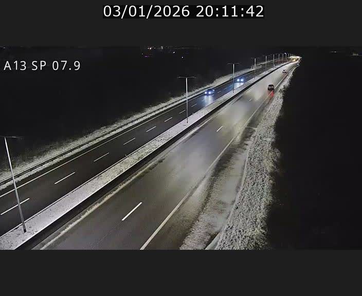 Traffic live webcam Luxembourg Jonction Lankelz - A13 direction Pétange - BK 7.9