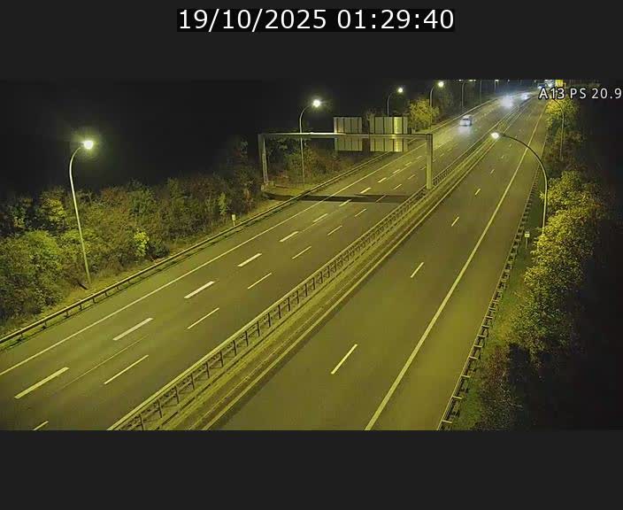 Traffic live webcam Luxembourg Croix de Bettembourg, rond-point d'Hellange - A13 direction Allemagne - BK 20.9