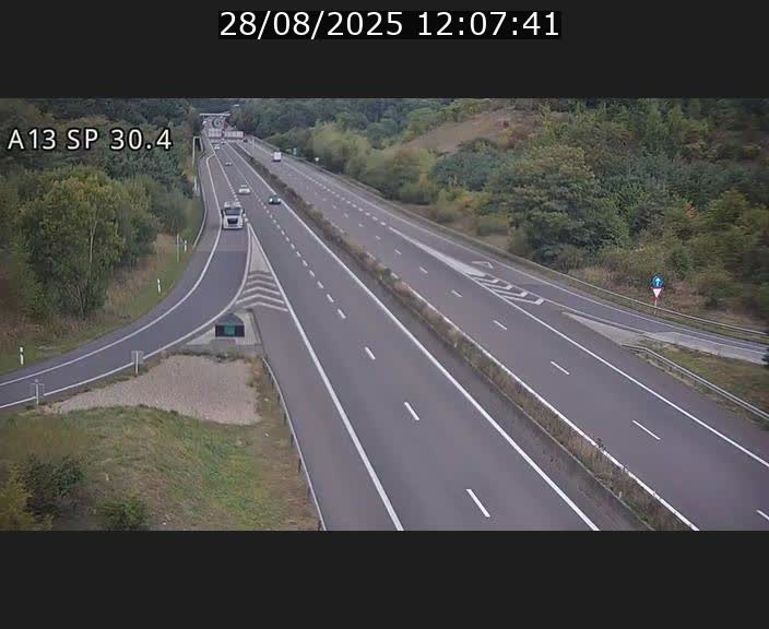 Traffic live webcam Luxembourg Altwies - A13 direction Luxembourg-ville - BK 30.4