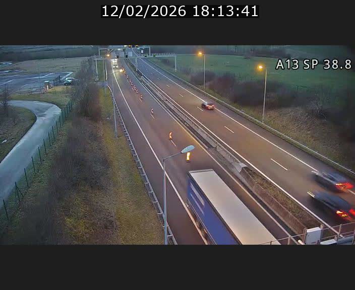 Webcam autoroute A13 à l'entrée ouest du tunnel Markusbierg à Schengen. Vue orientée vers le tunnel et l'Allemagne