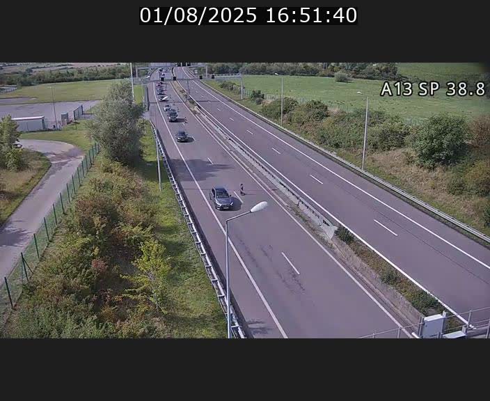 Webcam autoroute A13 à l'entrée ouest du tunnel Markusbierg à Schengen. Vue orientée vers le tunnel et l'Allemagne
