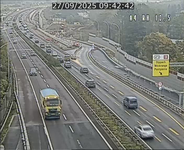 Traffic live webcam Luxembourg Pontpierre - A4 - BK 10.5 - direction Luxembourg