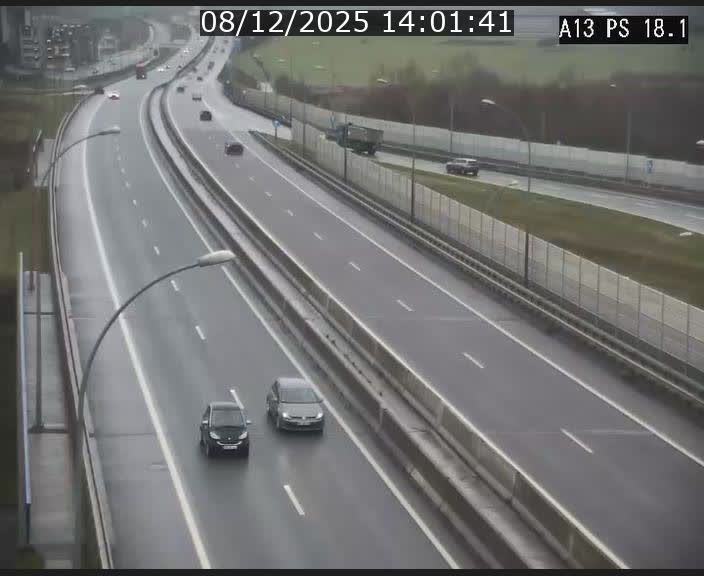 Traffic live webcam Luxembourg Dudelange - A13 direction Croix de Bettembourg - BK 18.1