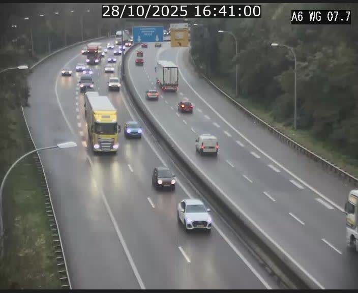 Traffic live webcam Luxembourg - Bridel - A6 - BK 7.7 - direction Belgique