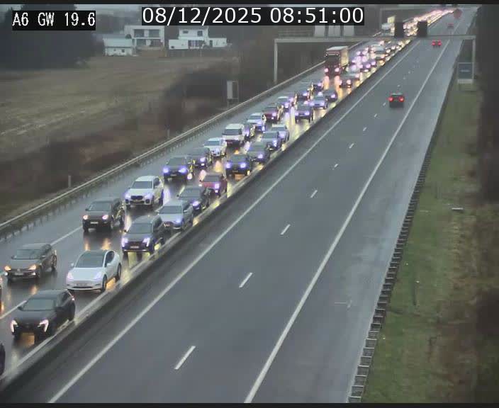 Traffic live webcam Luxembourg - Steinfort - A6 - BK 19.6 - direction Belgique