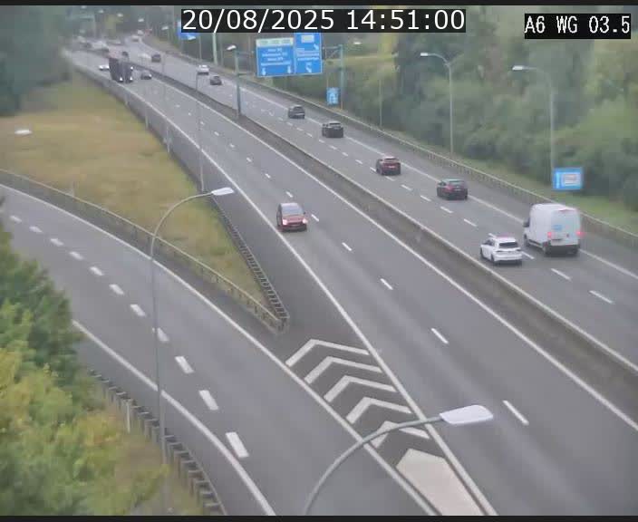 Traffic live webcam Luxembourg - Croix de Cessange - A6 - BK 3.5 - direction France/Allemagne
