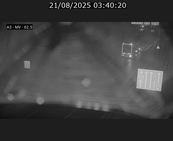 Webcam autoroute A3 au Luxembourg à proximité de la Croix de Gasperich. Vue orientée vers Luxembourg