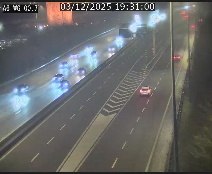 Traffic live webcam Luxembourg Croix de Cessange - A6 - BK 0.7 - direction A3 France