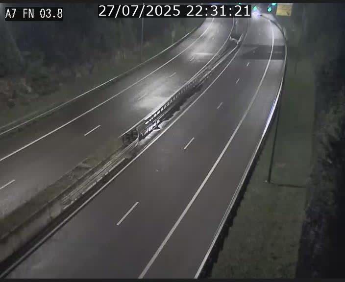 Caméra autoroute Luxembourg A7 - Passage à gibier Rëngelbour - direction Tunnel Stafelter