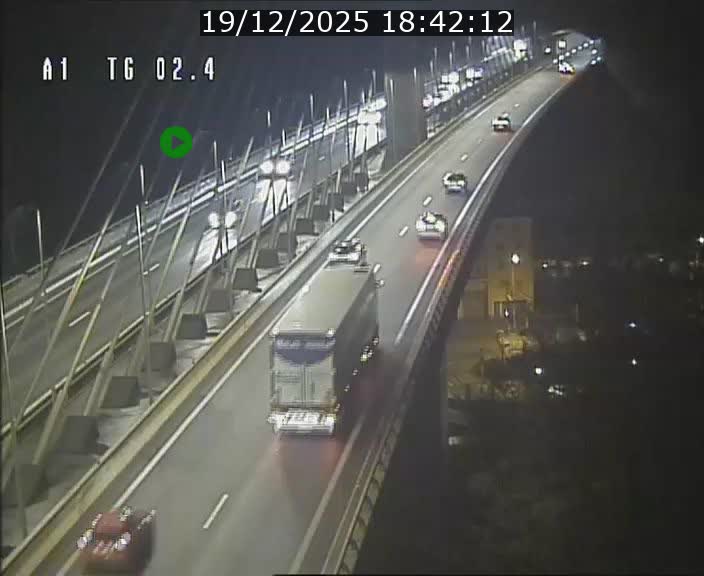 Traffic live webcam Luxembourg Sandweiler - A1 direction Luxembourg-ville - BK 2.4