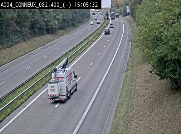 Webcam sur l'E411 avant les sorties 20 menant à Ciney, Dinant et Achêne. Vue orientée vers Namur