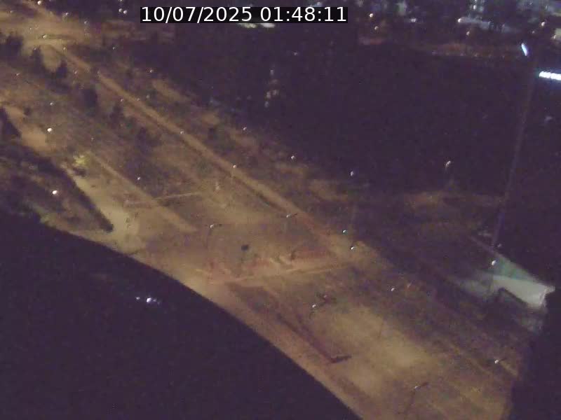 Webcam sur l'avenue John Fitzgerald Kennedy (N51) avec vue sur le Pont rouge (Pont Grande Duchesse Charlotte), l'arrêt Pfaffenthal et l'entrée du quartier Kirchberg