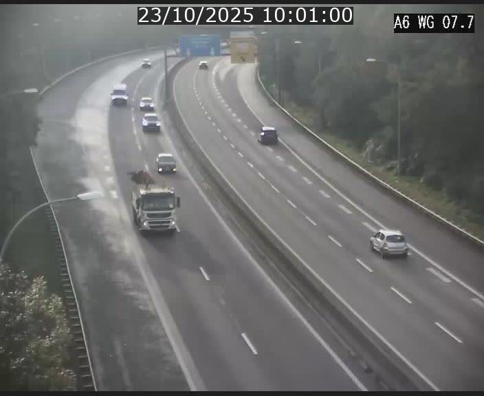 Traffic live webcam Luxembourg - Bridel - A6 - BK 7.7 - direction Belgique