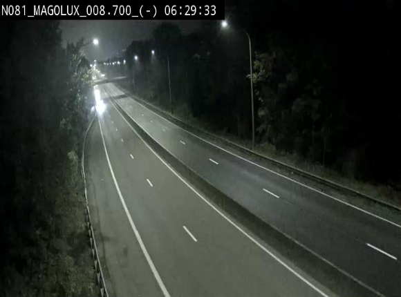 Webcam sur la N81 (E411) à hauteur de la jonction avec la N883. Vue orientée vers Arlon