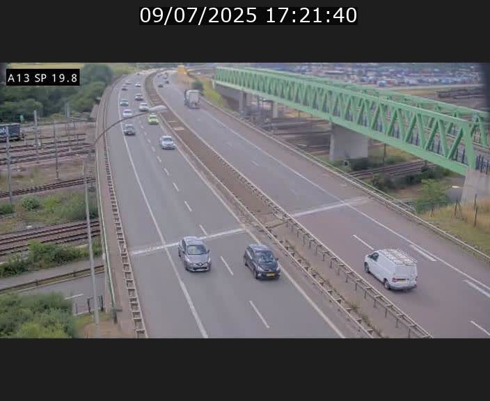 Traffic live webcam Luxembourg Croix de Bettembourg - A13 direction Esch-sur-Alzette - BK 19.8