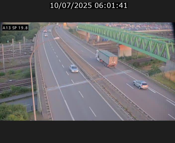 Traffic live webcam Luxembourg Croix de Bettembourg - A13 direction Esch-sur-Alzette - BK 19.8